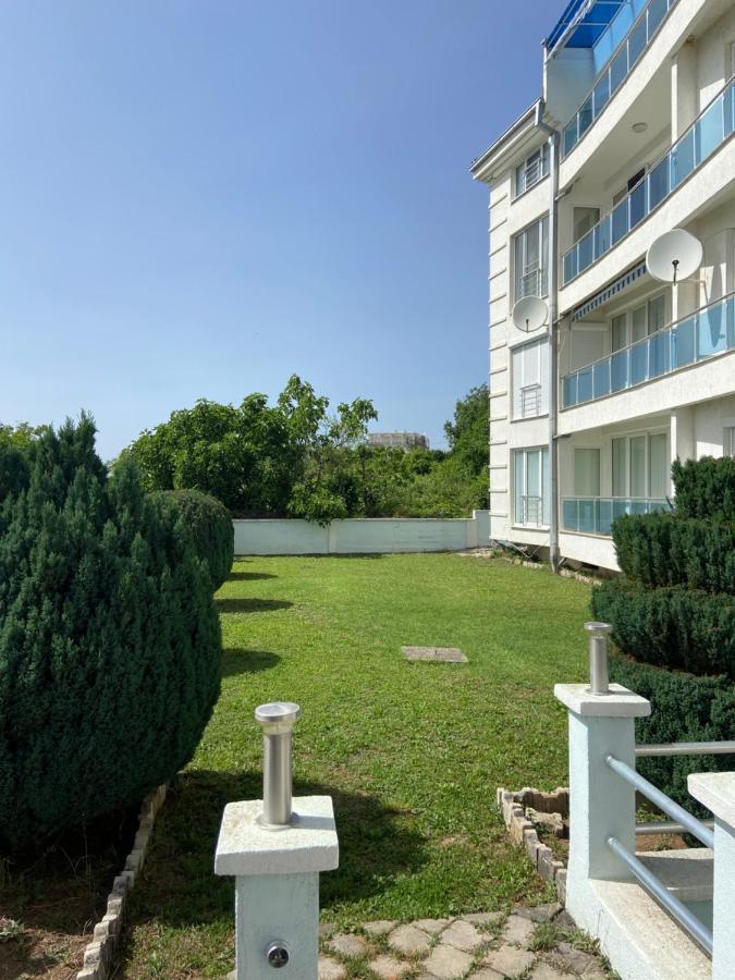 Aqua Blue Apartment Пештани Экстерьер фото
