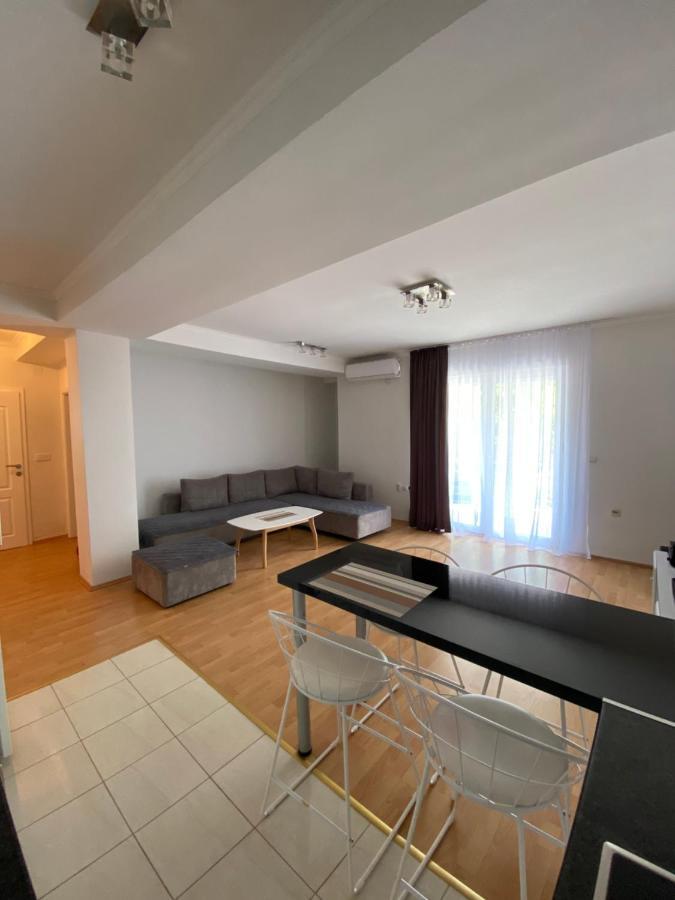 Aqua Blue Apartment Пештани Экстерьер фото