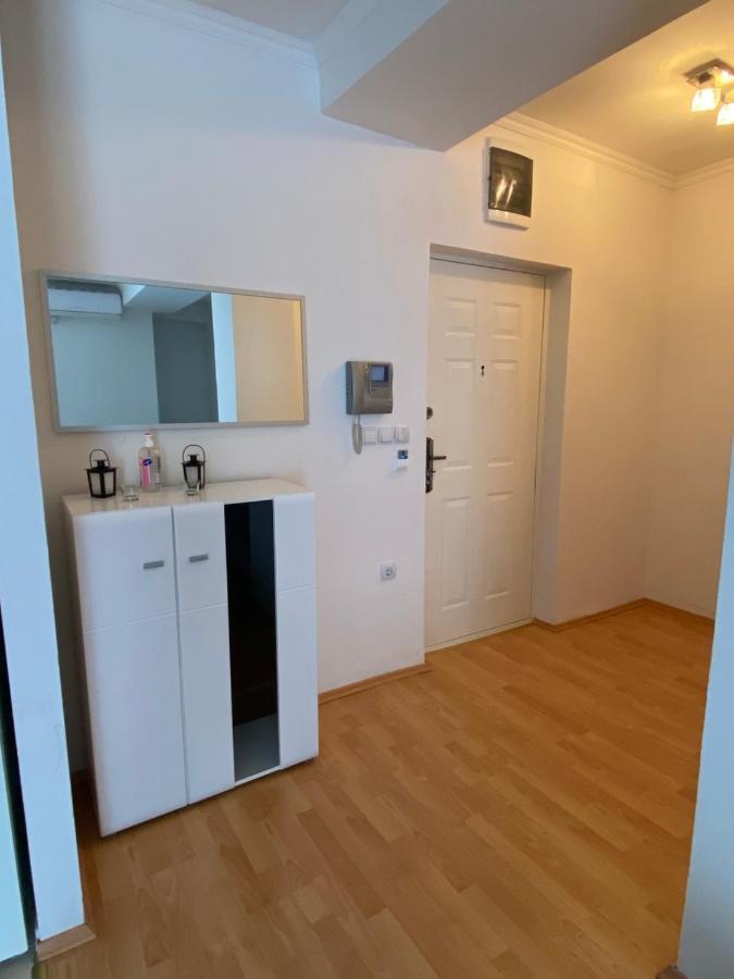 Aqua Blue Apartment Пештани Экстерьер фото